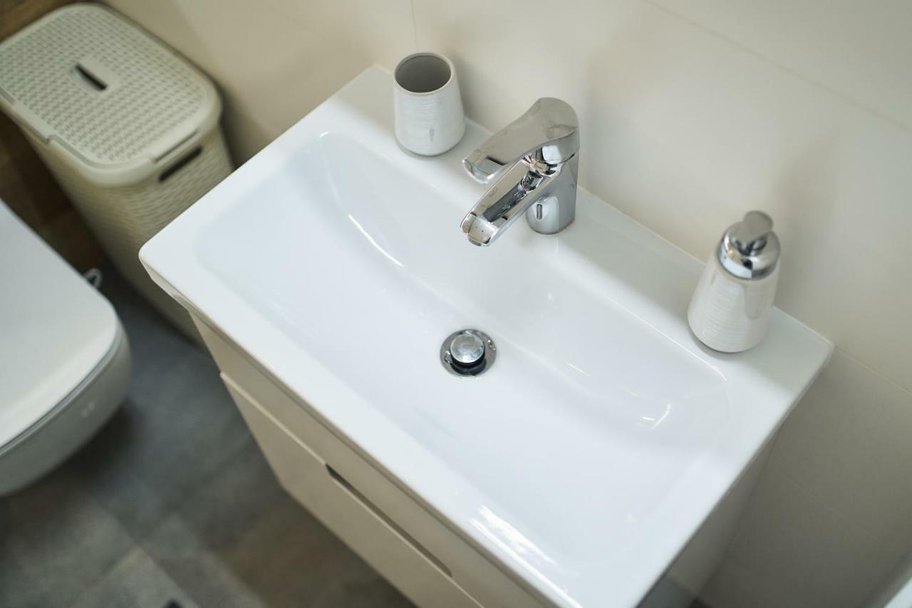 Apartament - Jacuzzi 热舒夫 外观 照片