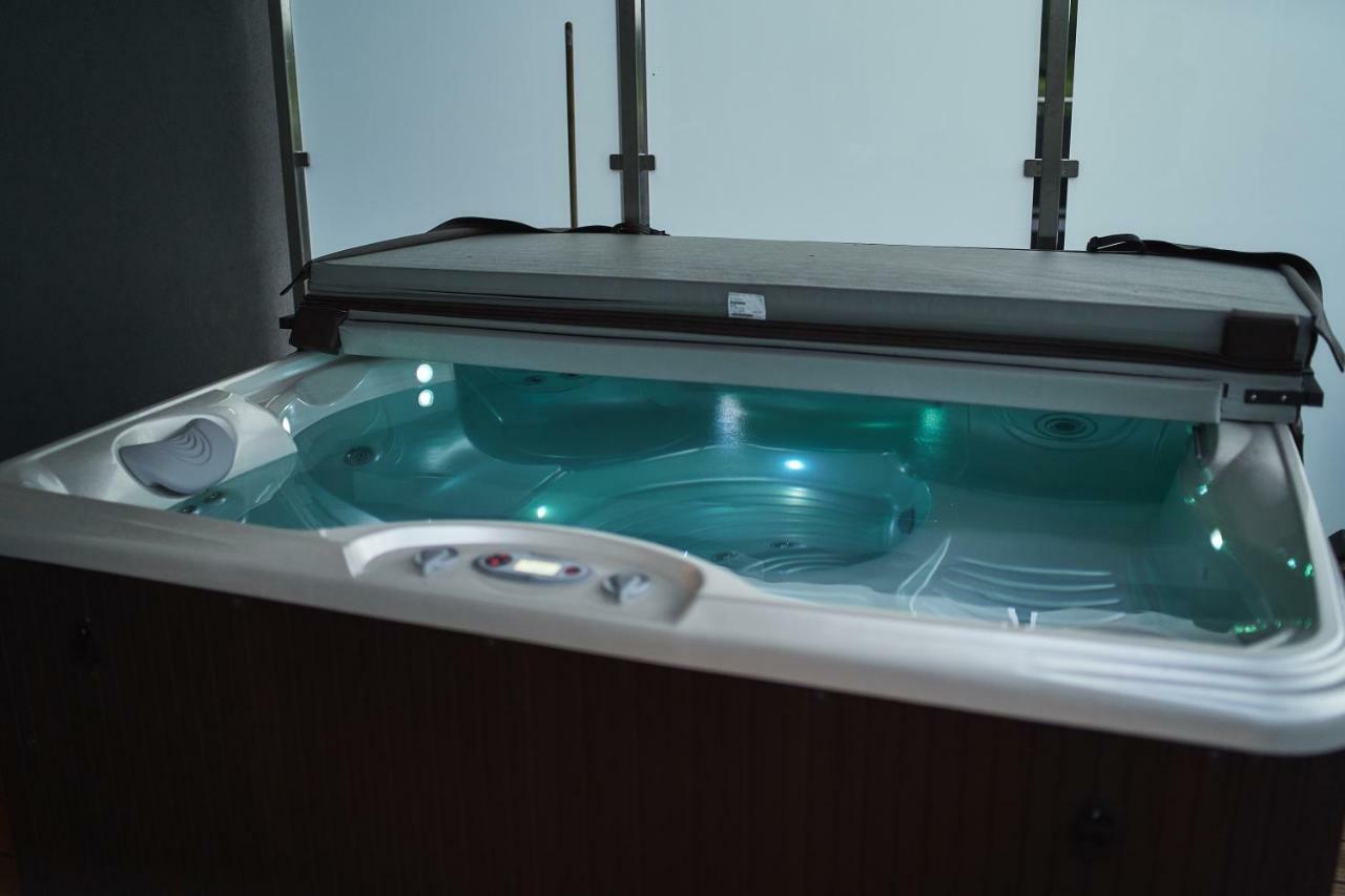 Apartament - Jacuzzi 热舒夫 外观 照片